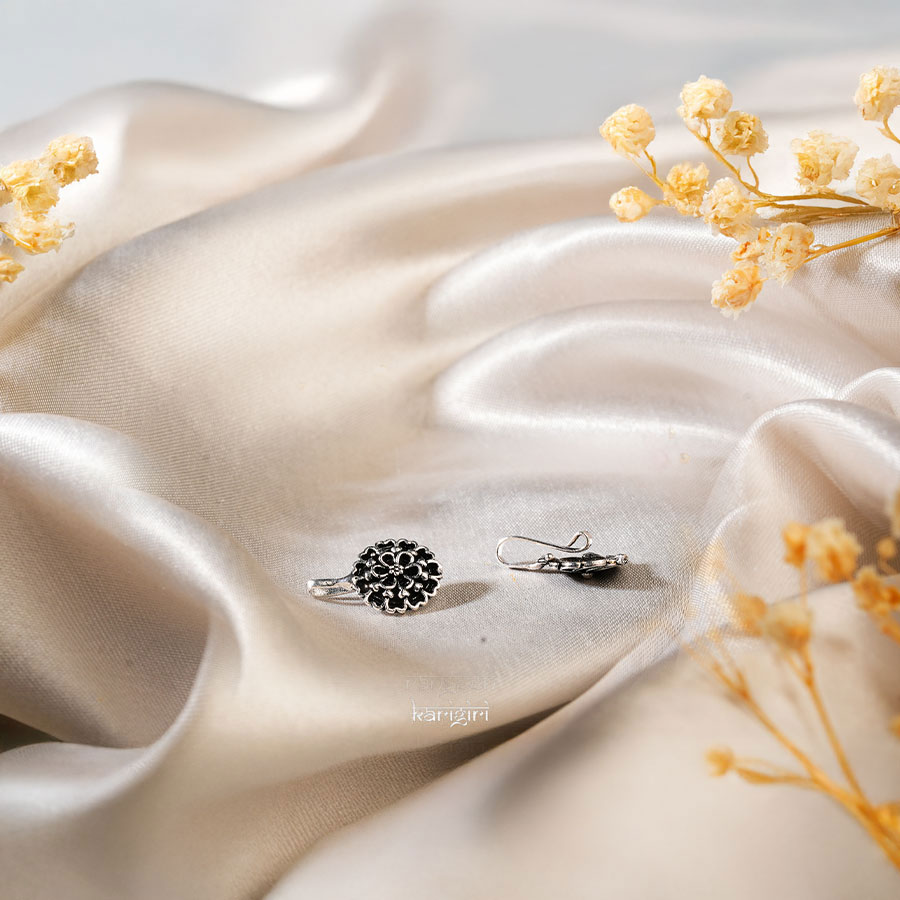 Blossom Nose Pin NP-04D11 Blossom Nose Pin NP-04D11, Women Nose Pins